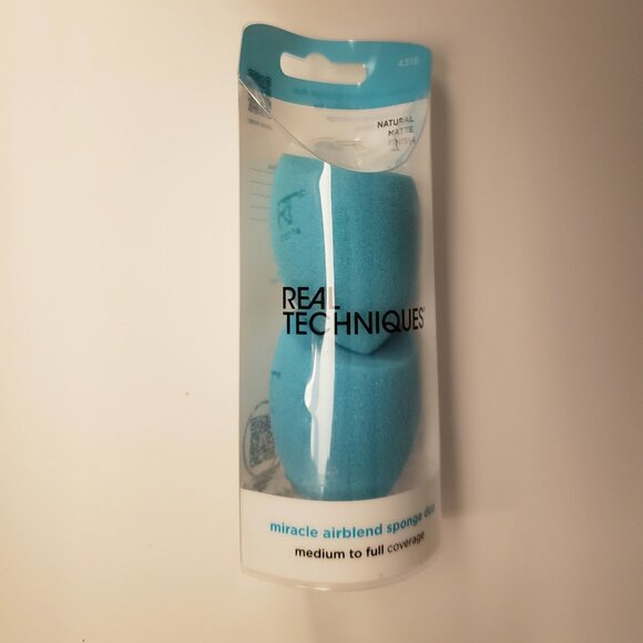 Real Techniques Teal Miracle Airblend Makeup Cosmetic Sponges New NIB - Picture 1 of 2